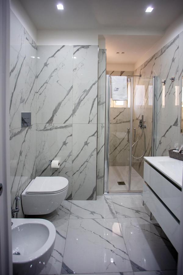 Lady Mary'S Luxury Suites เนเปิลส์ ห้อง รูปภาพ